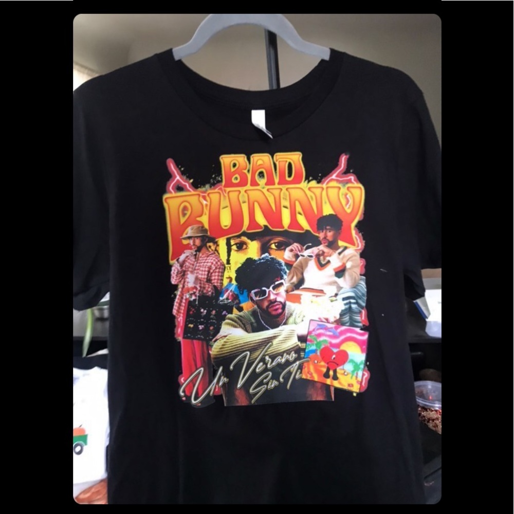 Bad bunny size M